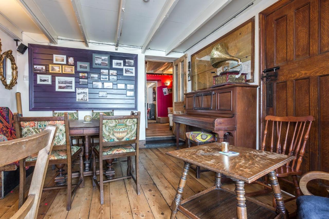 Manorbier Castle Inn Sunset Room 외부 사진